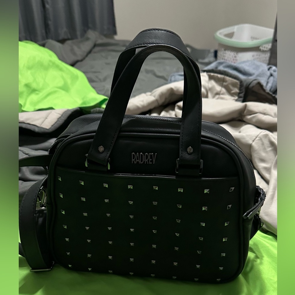 Rad Rev cross body black stud